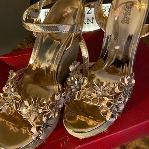 Carlos by Carlos Santana Rose Gold Wedges